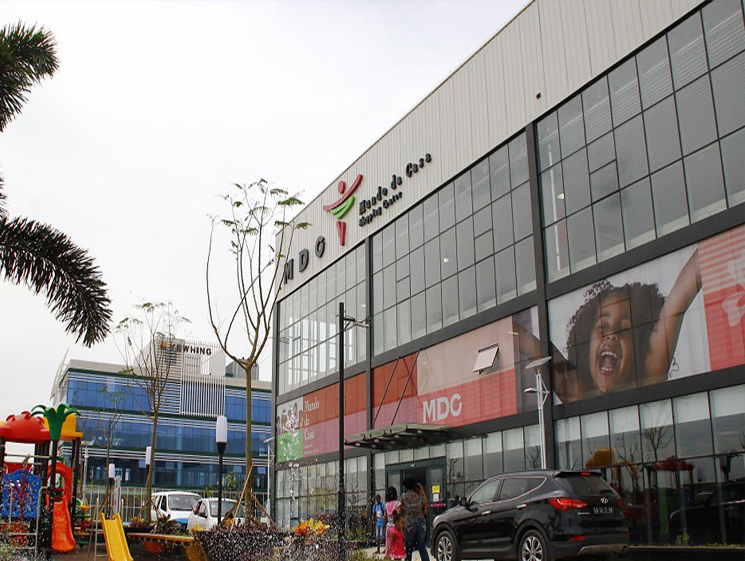 Yewhing Angola Shopping Mall